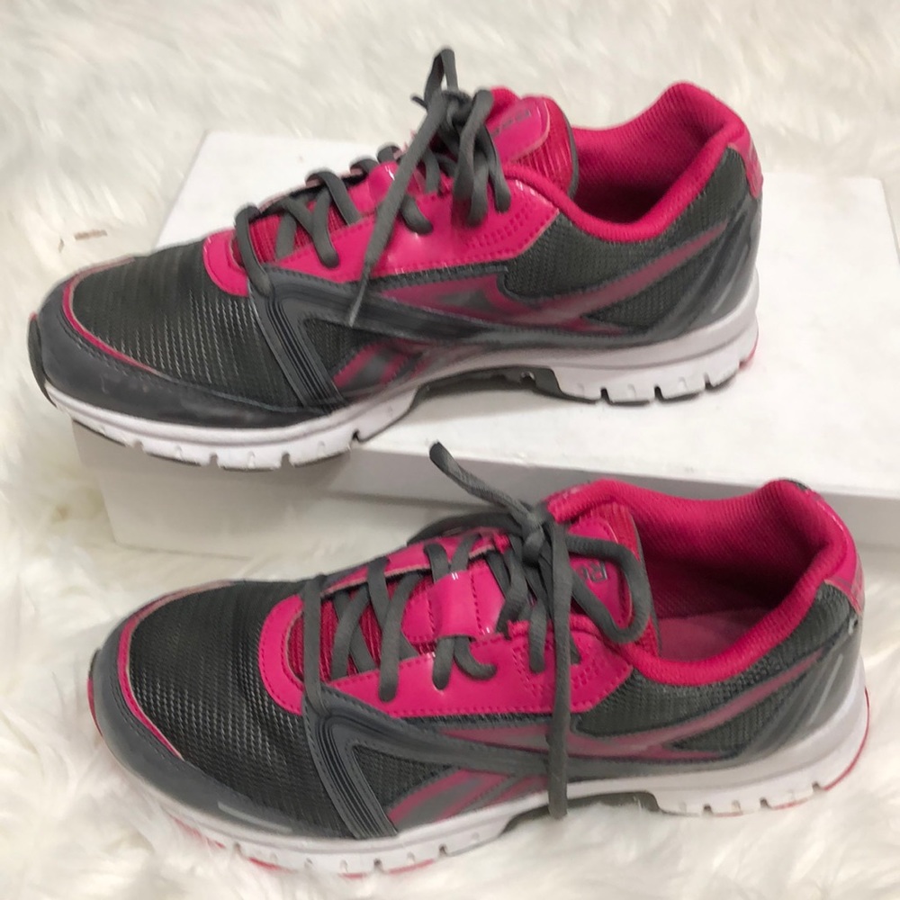 Reebok gray and pink sneakers size 8.5 - Picture 4 of 8